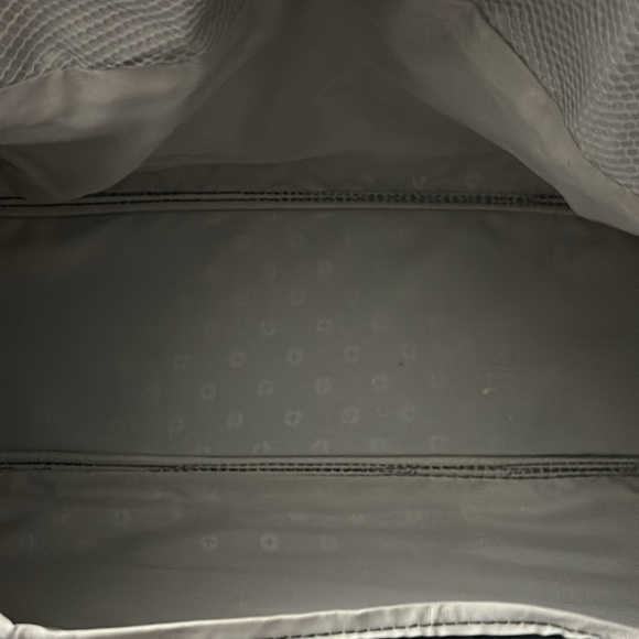 (2) Swiss Gear Carry On Bags - Picture 5 of 6